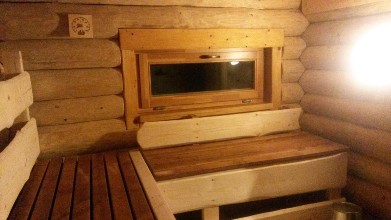 Ezerkalni Βίλα Raiskums Εξωτερικό φωτογραφία